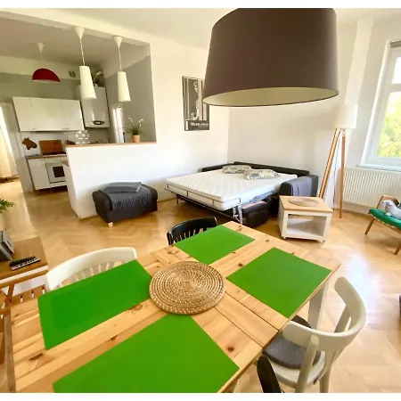Central-modern-apartment شقة *