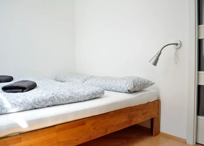 Central-modern-apartment شقة براغ