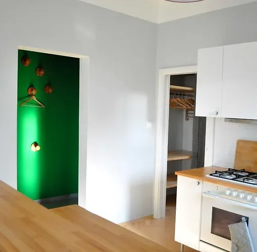 Central-modern-apartment *