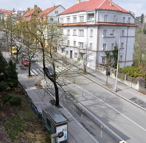 Apartament Central-modern-apartment